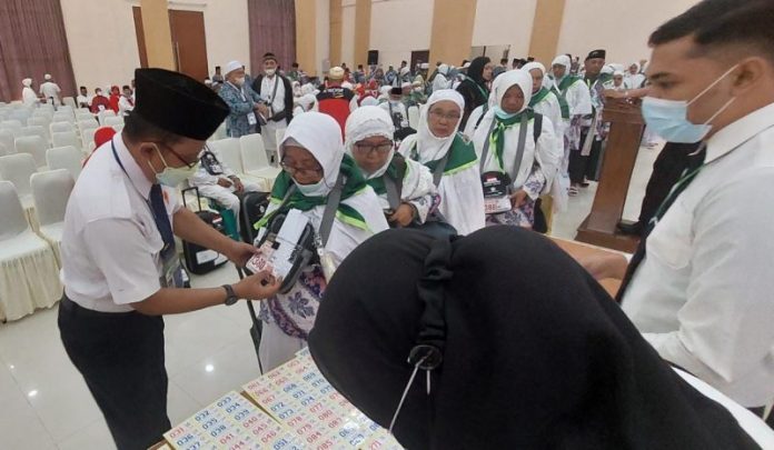 391 Jemaah Calon Haji Kloter Pertama Tiba di Asrama Haji Medan, 2 Batal Berangkat