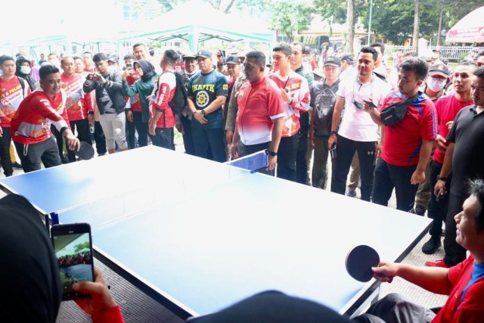 CFD Dimanfaatkan Warga Berswafoto dengan Wali Kota Medan