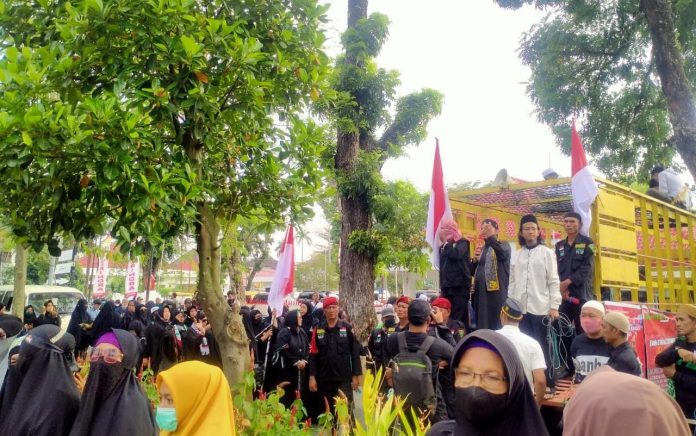 Buntut Pernyataan Nupur Sharma, Ratusan Umat Islam Geruduk Konjen India di Medan