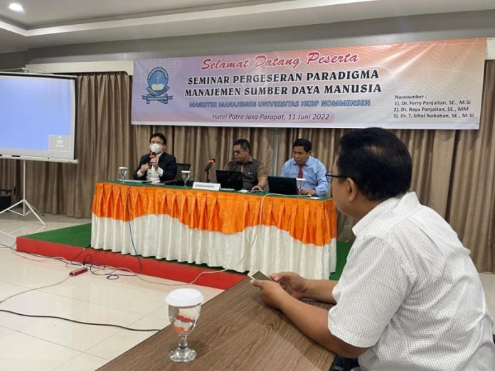 Pascasarjana Nommensen Medan Gelar Seminar Pergeseran Paradigma Manajemen SDM