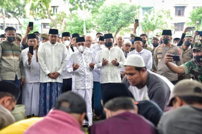 Wali Kota Medan dan Gubsu Shalat Iduladha Bersama di Lapangan Gajah Mada, Bobby Nasution: Esensinya Adalah Berbagi
