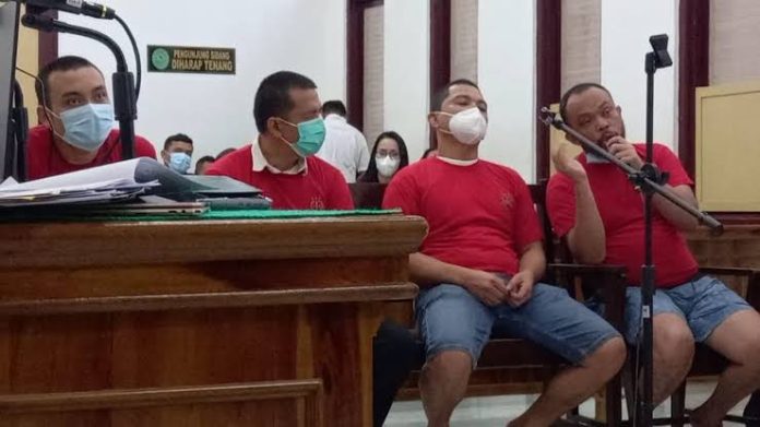Hakim Perberat Hukuman 4 Oknum Polisi Terdakwa Pencurian Rp650 Juta di Rumah Bandar Narkoba