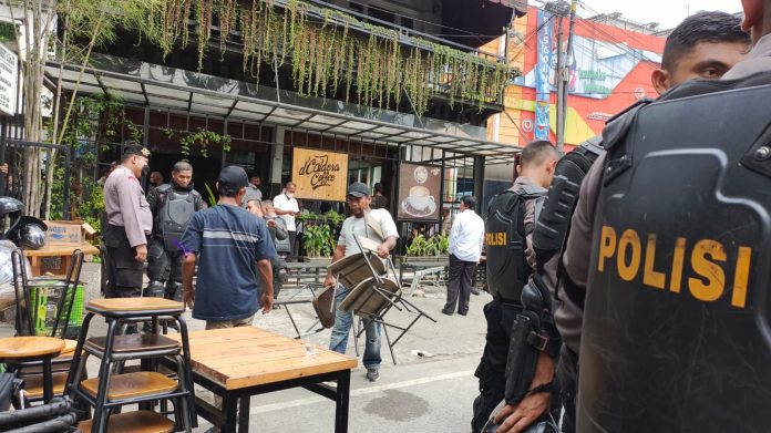 Puluhan Orang Diamankan Tolak Eksekusi Caldera Coffee Medan