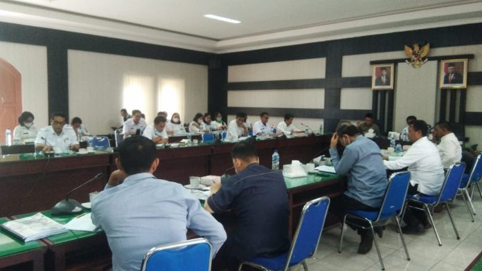 Rapat TAPD dengan Badan Anggaran DPRD Simalungun (fist/mistar)
