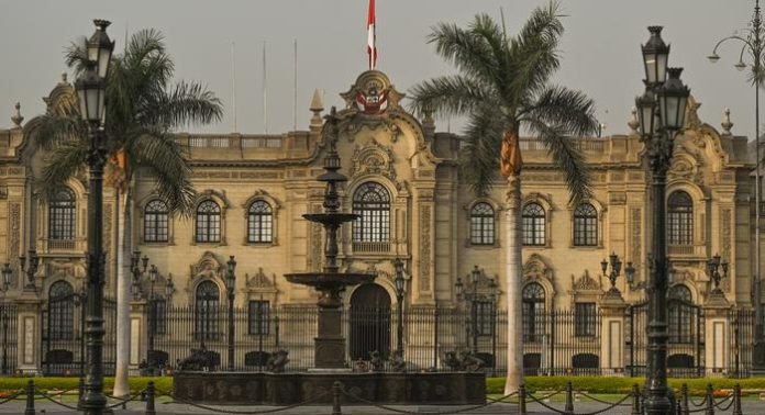 Heboh! Polisi Peru Gerebek Istana Kepresidenan