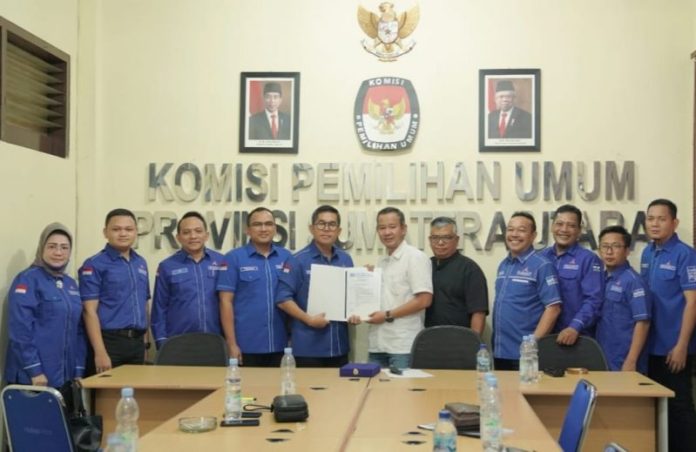 M Lokot Nasution Serahkan PO Partai Demokrat ke KPUD Sumut