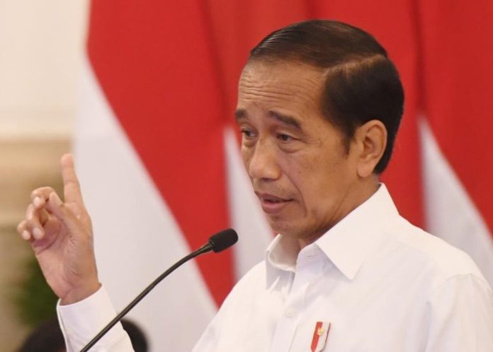 Sulit Dapat Kitas, Jokowi Tegur Yasonna Laoly