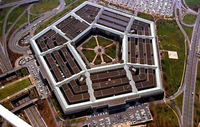 Mantan Kepala Pentagon Peringatkan Campur Tangan Politik dalam Militer