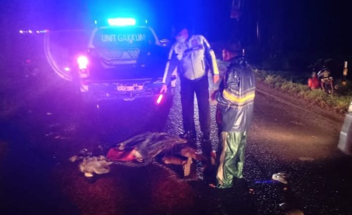 Nabrak Lubang Lalu Jatuh, Warga Siantar Tewas Dilindas Truk di Km 11-12 Simalungun