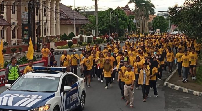 Sambut HUT ke-58, Partai Golkar Siantar Gelar Jalan Sehat Diikuti Ribuan Kader