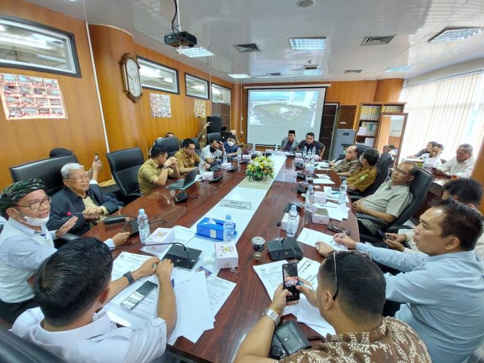 RDP Komisi IV DPRD Medan dengan Koalisi Masyarakat Sipil Medan-Sumatera Utara (KMS M-SU) beberapa waktu lalu (f:ist/mistar)