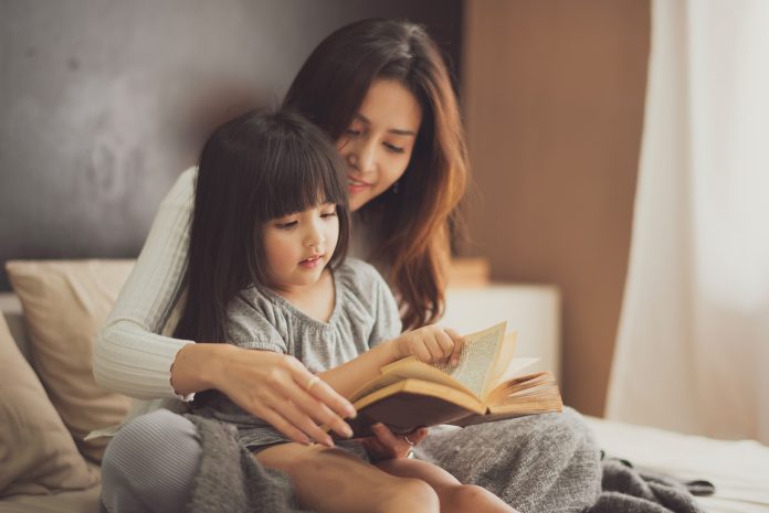 5 Cara Menangani Anak Usia 7 Tahun yang Belum Bisa Membaca