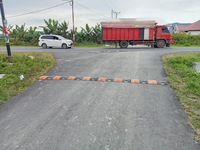 Perlintasan Jalan By Pass Balige Rawan Kecelakaan, Pemkab Pasang Pita Penggaduh