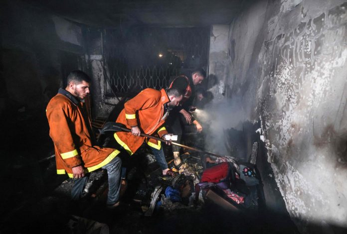 Kamp Jabaliya di Gaza Terbakar, 21 Orang Tewas
