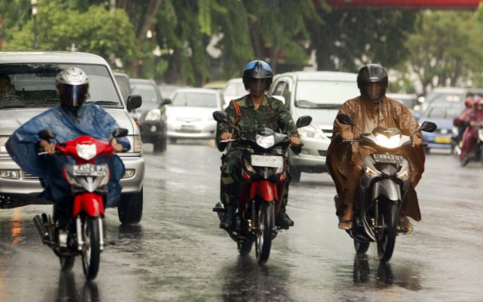 Ini Cara Perawatan Sepeda Motor Saat Musim Hujan
