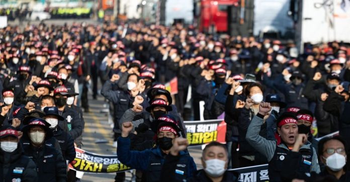 Sopir Truk Mogok Massal di Korea Selatan, Pasokan Bahan Bakar Terganggu