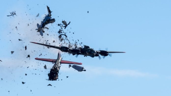 Tabrakan 2 Pesawat di Atraksi Dallas Airshow, 6 Orang Tewas