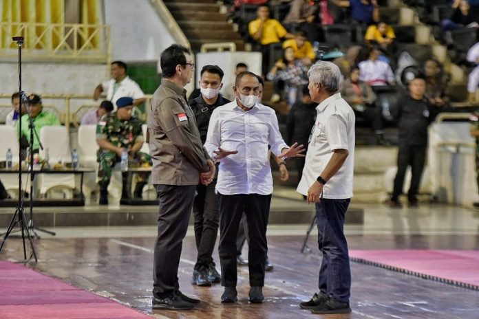 Gubernur Edy Minta Wasit Adil Pimpin Pertandingan Karate