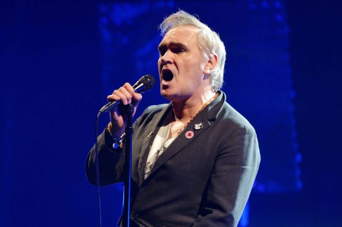 Morrissey Bakal Tunda Peluncuran Album Baru