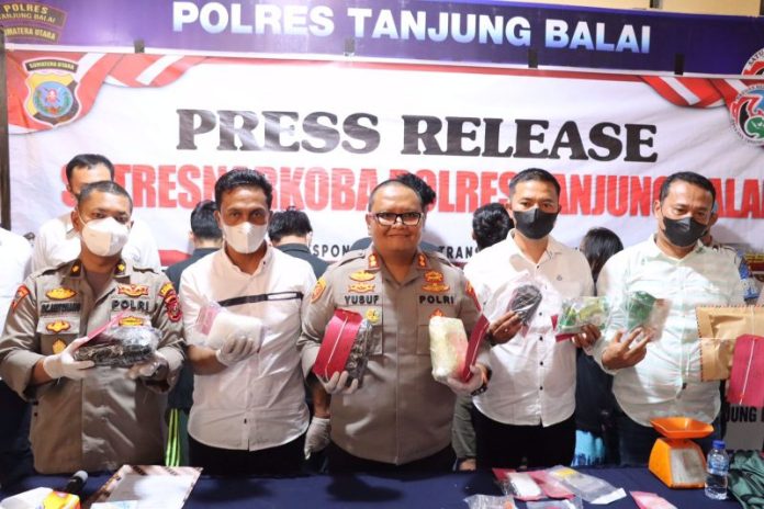 5 Pemain Sabu dan Pil Ektasi di Tanjungbalai Ditangkap, Kapolres: Diduga Jaringan Internasional