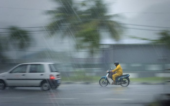 BMKG Prakirakan Hujan Deras di Indonesia Hingga 1 Januari, Waspada Banjir!