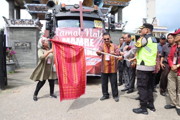 Kapolres Tanah Karo Lepas Karnaval Natal Mamre GBKP Indonesia
