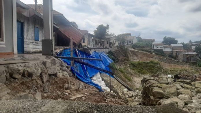 Pembangunan Bronjong Tak Dilanjut Pengembang, Warga Jalan Siak Ujung Siantar Tak Nyaman Tidur