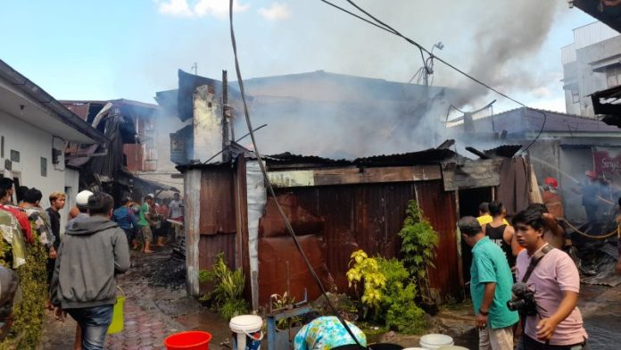 Enam Rumah Warga Terbakar, Lurah Simalungun Ajukan Bantuan ke Pemko Siantar