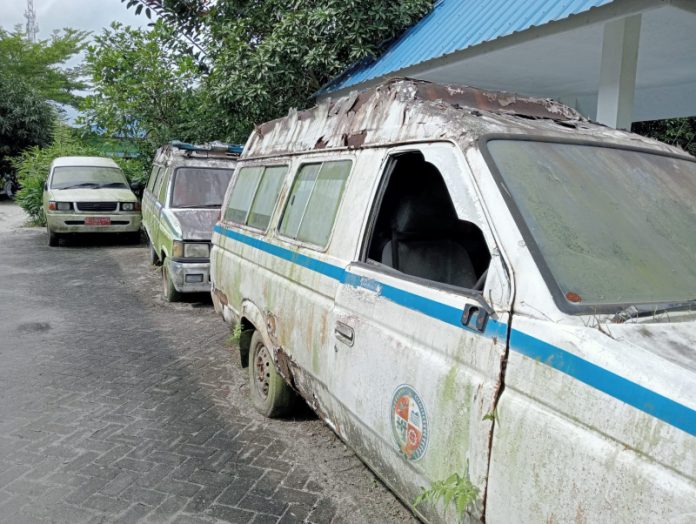Mobil Ambulans Rusak Dinkes Deli Serdang “Terduduk” dan Terkesan Angker, Bikin Merinding