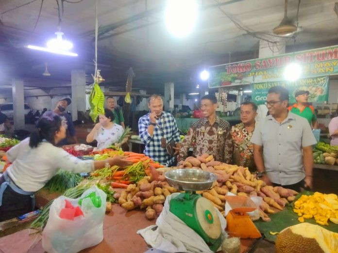 Jelang Imlek, Harga Bapok di Pasar Petisah Masih Stabil