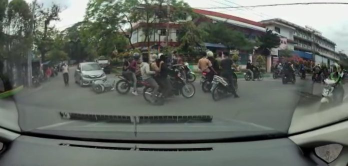 Viral, Segerombolan Anak SMA Serang Pelajar di Medan