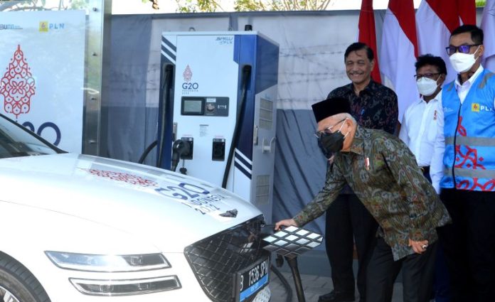 Luhut Sebut Semua Produsen Mobil Listrik akan Masuk Indonesia