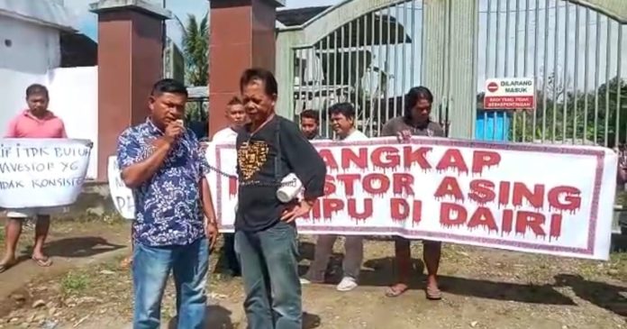 Puluhan Warga Demo PLTMH PT SKB di Sipoltong Dairi
