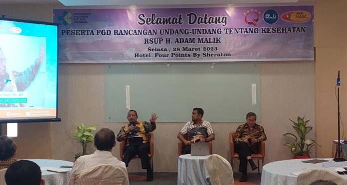 Rumah Sakit Umum Pusat (RSUP) Haji Adam Malik menggelar Public Hearing atau Focus Group Discussion Rancangan Undang Undang (RUU) tentang kesehatan di Medan, Selasa (28/3/23). (f:anita/mistar)