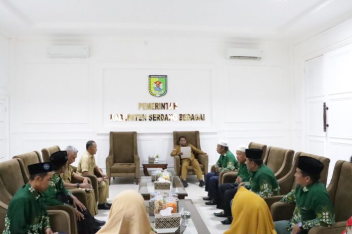 Bupati Darma Wijaya Terima Kunjungan PT Taspen dan PD Muhammadiyah Sergai
