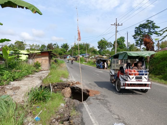 Bahu Jalan Provinsi di Dame Raya Simalungun Amblas