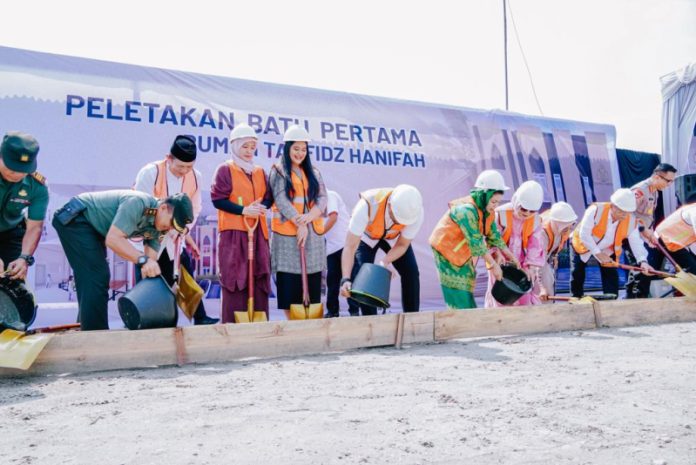 Peletakan Batu Pertama Pembangunan Rumah Tahfidz dan Panti Asuhan Hanifah, Bobby Nasution: Semoga Bermanfaat