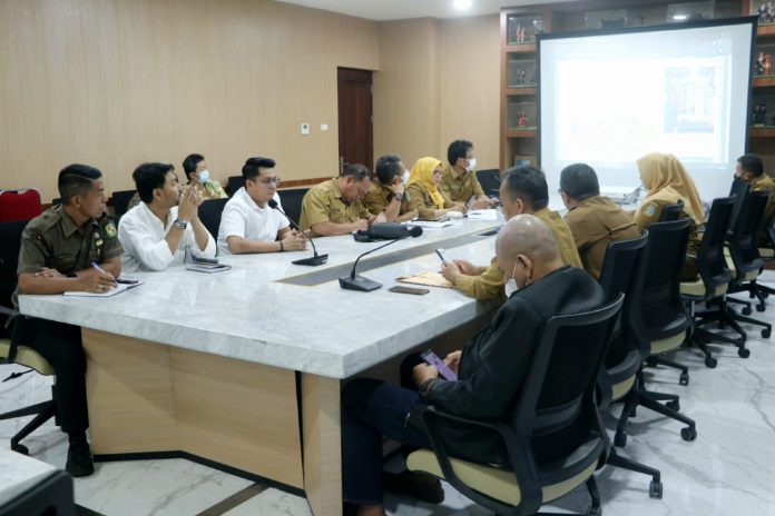 Rapat Kordinasi (Rakor) menjelang Hari Besar Keagamaan Nasional (HKBN) Idulfitri, Senin (10/4/2023) di Jantor Gubernur Sumut, Jalan Pangeran Diponegoro No.30. (f:ist/mistar)