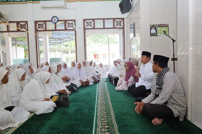 Kegiatan Tadarus Al-Qur'an ibu-ibu TP PKK Tanjungbalai yang dilaksanakan di Mesjid Al Fatwa. (f:ist/mistar)