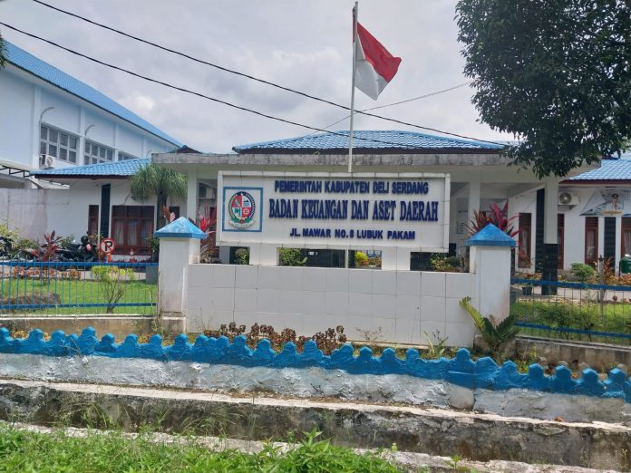 Kantor Kepala Badan Keuangan dan Aset Daerah Deli Serdang.(f:rinaldi/mistar