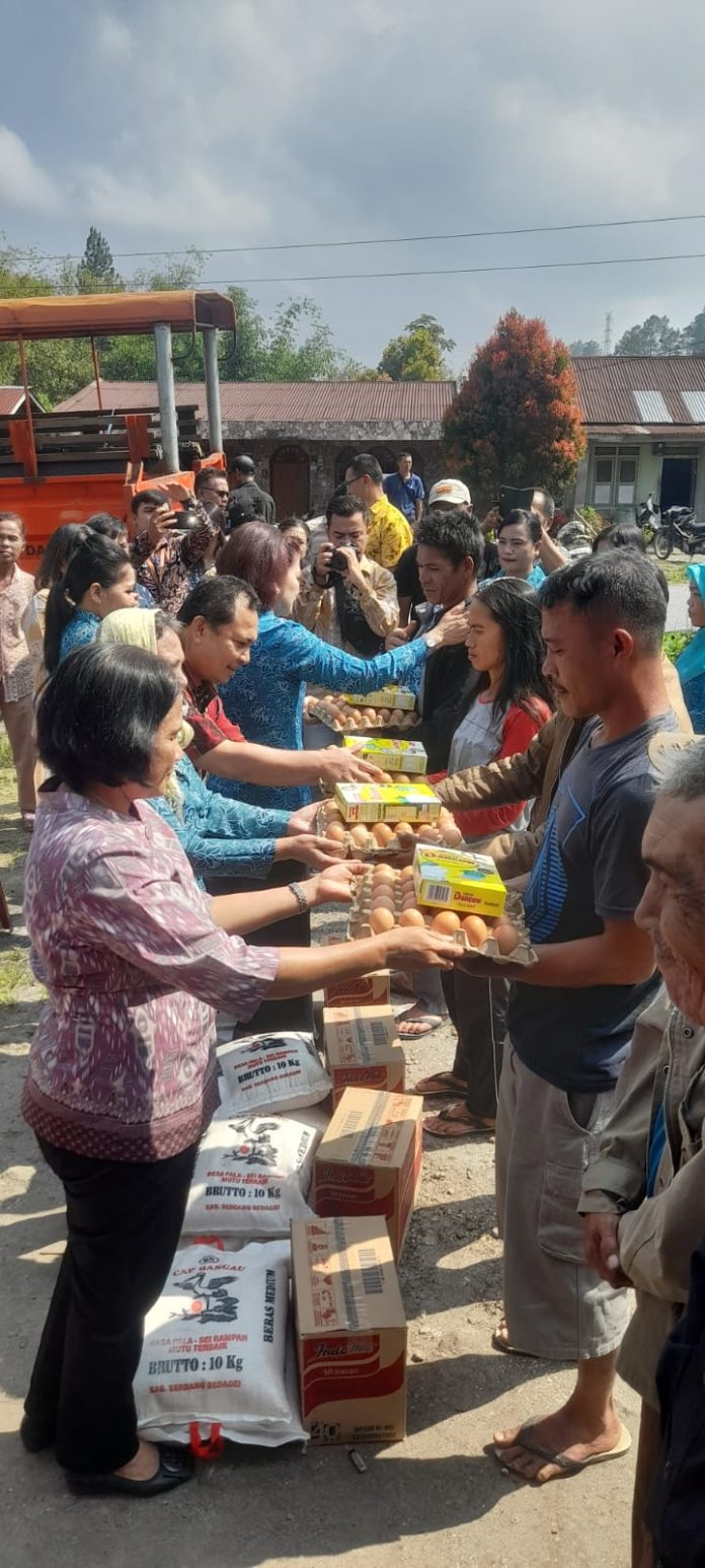 23 KK Korban Puting Beliung di Dairi Dapat Bantuan Kebutuhan Dasar dan 100 Lembar Seng