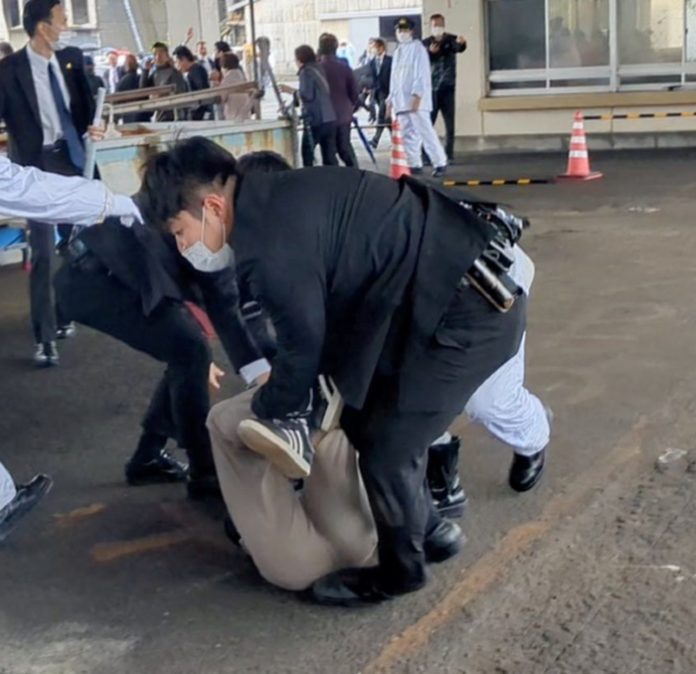 Serbuk Diduga Mesiu Ditemukan di Rumah Tersangka Pelempar Bahan Peledak ke PM Jepang