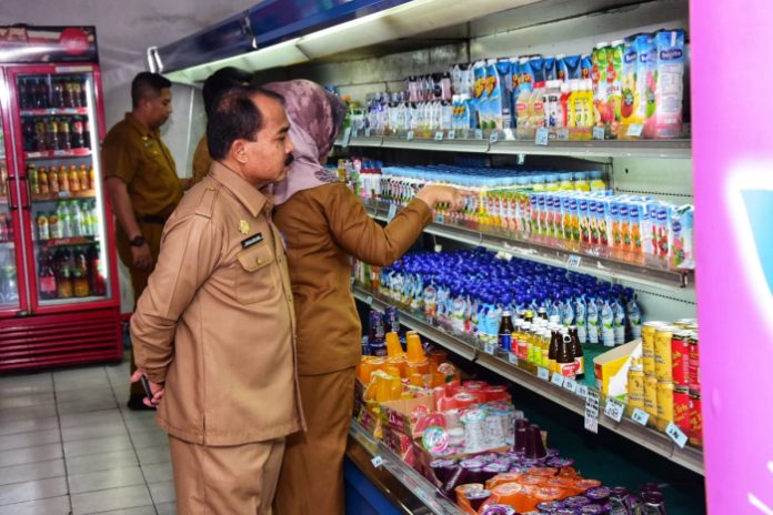 Tim Terpadu Pemkab Deli Serdang Periksa Obat dan Makanan Kedaluwarsa