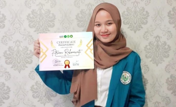 Mahasiswi PG PAUD Unimed Raih Juara 1 Lomba Desain Poster di Riau