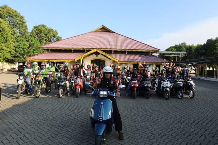 Ngabuburit Bersama Komunitas Motor di Tanjungbalai, Waris Tholib Kenakan Seragam SMAT