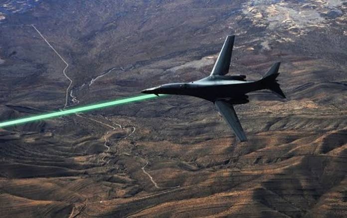 Pesawat tempur yang memiliki laser