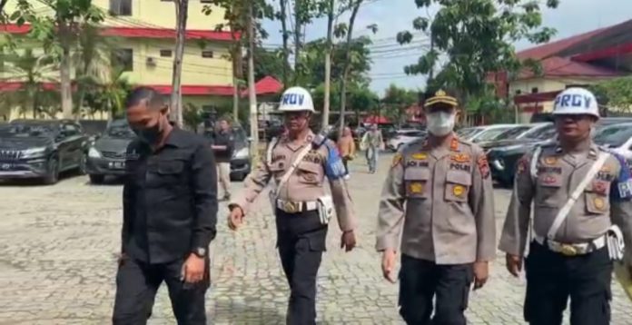 Pakai Baju Dinas, AKBP Achiruddin Hasibuan Jalani Sidang Kode Etik di Polda Sumut