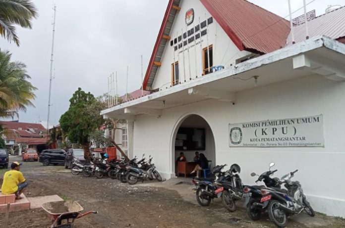 Kantor Sekretariat KPU Kota Pematang Siantar di Jalan Porsea Kelurahan Teladan Kecamatan Siantar Barat. (:dok/mistar).