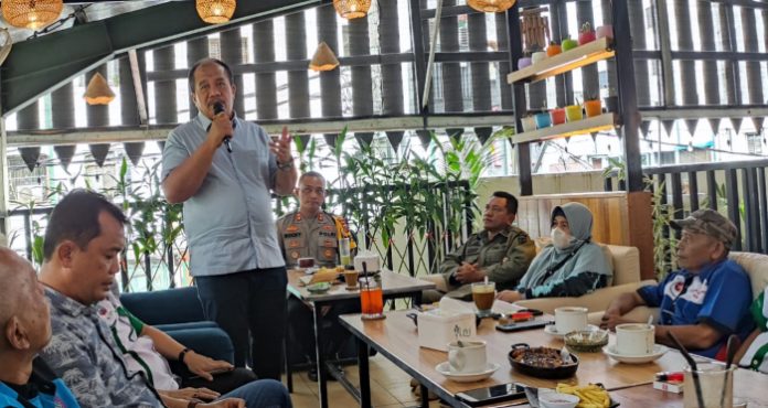 Peringati May Day, Pimpinan Serikat Buruh di Asahan Kumpul-kumpul dan Makan di Kafe