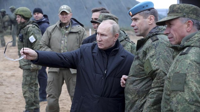 Rusia Kian 'Kritis' di Ukraina, Putin Berlakukan Wajib Militer